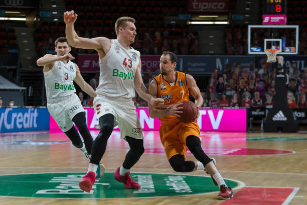 吴前传球的 吴前传球的