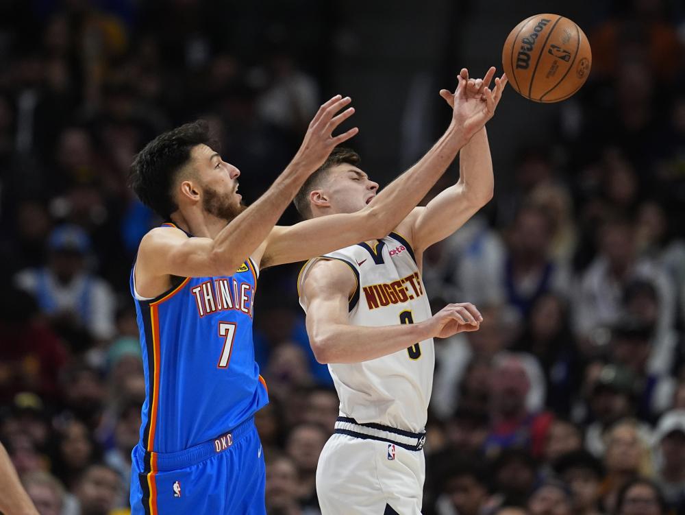 他在关键时 他在关键时