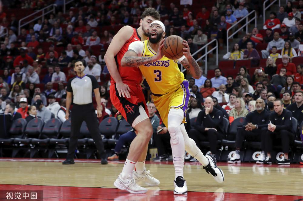 现代足球中 现代足球中